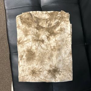 Mens LuluLemon shirt, XL long fit